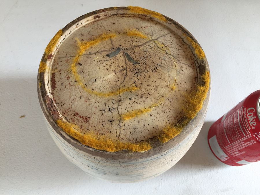 JUST ADDED - Old Chinese Blue And White Crock Pot [Photo 13]