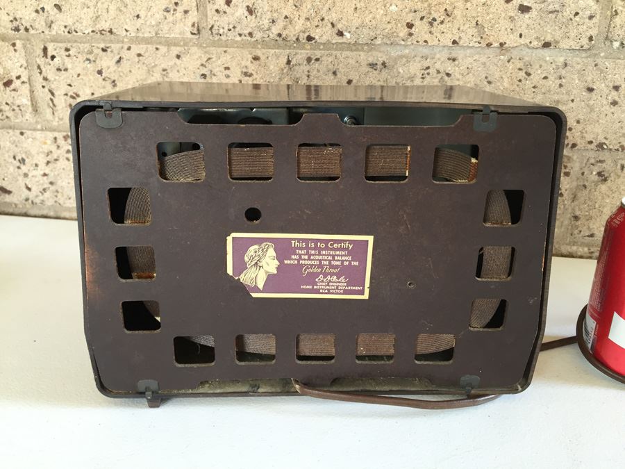 JUST ADDED - Vintage RCA Victor Tube Radio Model 1-X-51 Bakelite 'Golden Throat' Working [Photo 7]