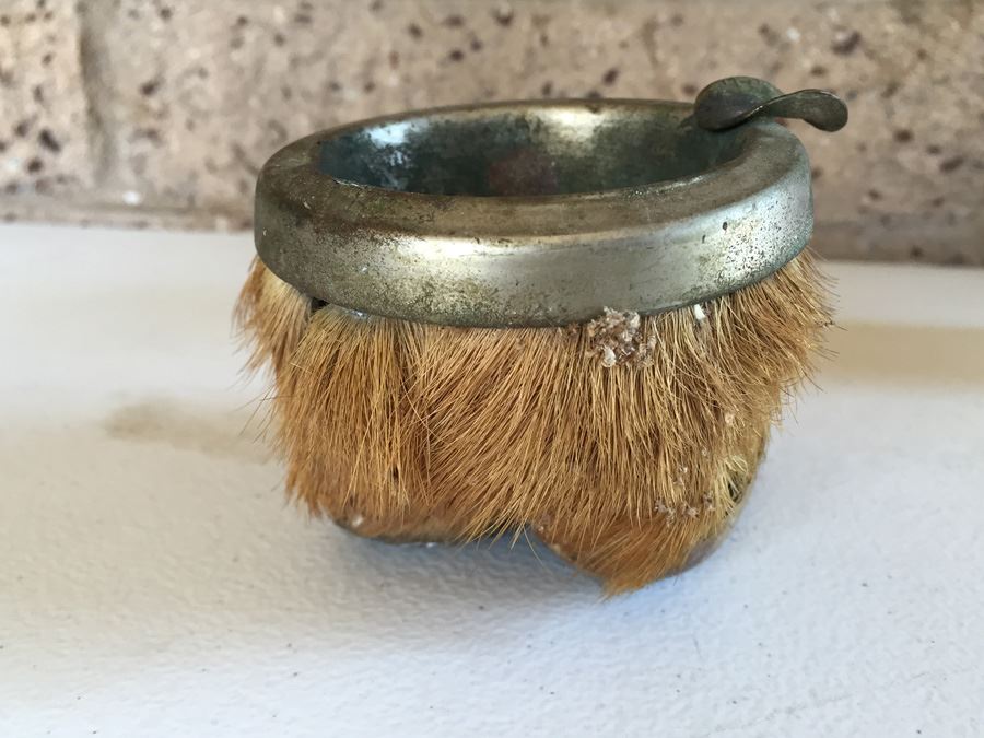 JUST ADDED - Interesting Vintage Hoof Taxidermy Ashtray Great Conversation Piece [Photo 4]
