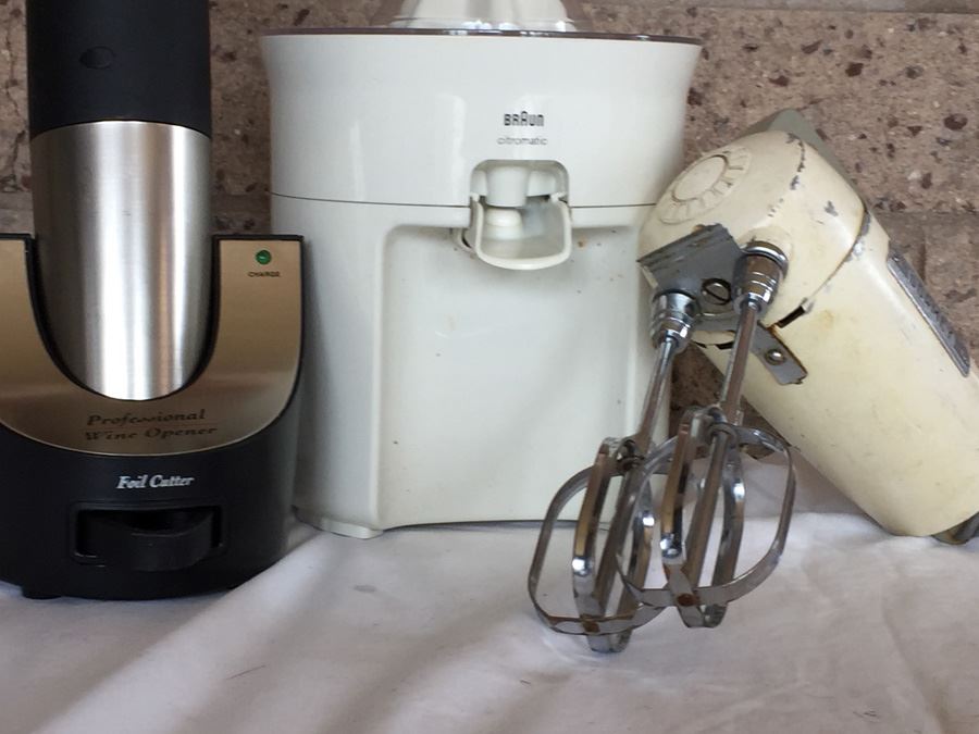 JUST ADDED - Kitchen Appliance Lot