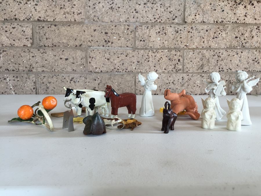 JUST ADDED - Small Figurines Lot (Some Animals) With Bell And Italian Orange Coat Hanger [Photo 1]
