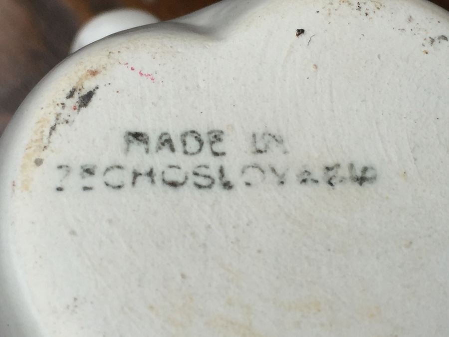 JUST ADDED - Five Mini Toby Figurines [Photo 13]