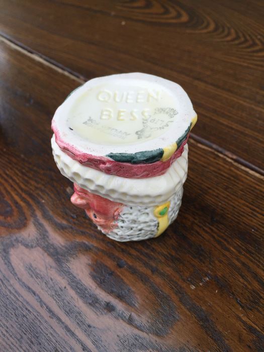 JUST ADDED - Five Mini Toby Figurines [Photo 4]