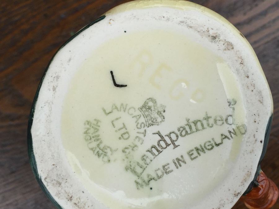 JUST ADDED - Five Mini Toby Figurines [Photo 15]