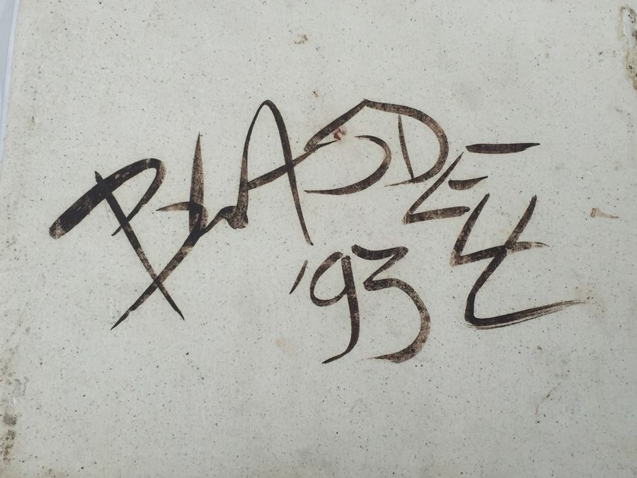 JUST ADDED - Beautiful Pottery Tray Signed And Hand Painted With Fish [Photo 3]