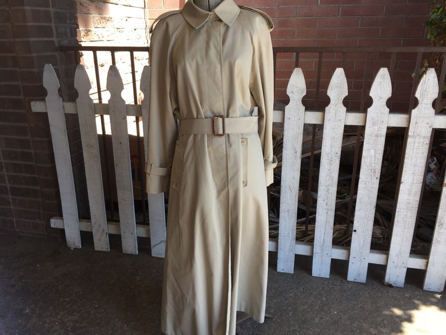 Aquascutum Women's Trench Coat Made In England By Appointment To H.M. Queen Elizabeth The Queen Mother [Photo 5]