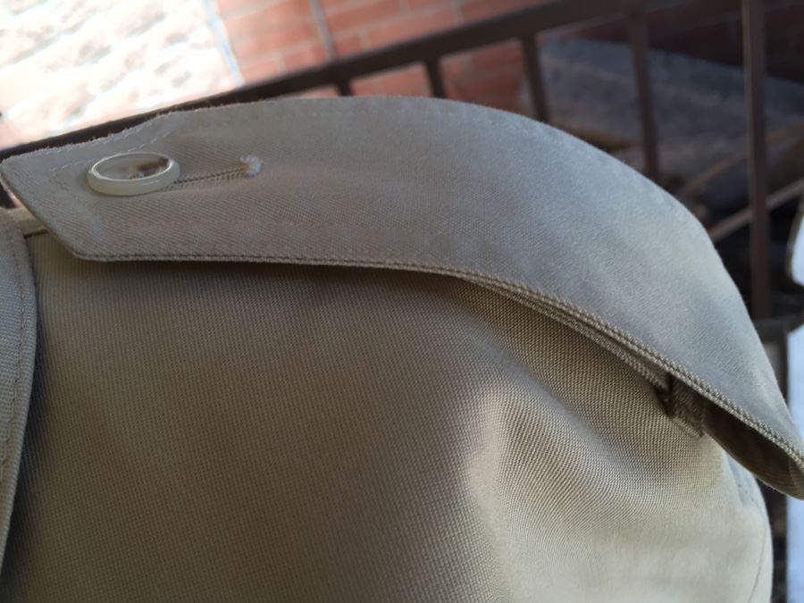 Aquascutum Women's Trench Coat Made In England By Appointment To H.M. Queen Elizabeth The Queen Mother [Photo 8]