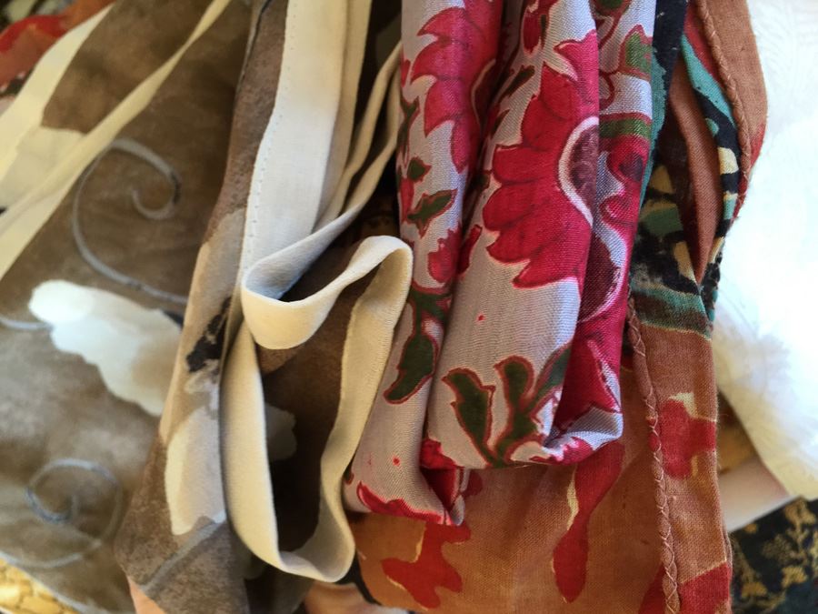 JUST ADDED - Vintage Scarf And Handkerchief Lot [Photo 9]