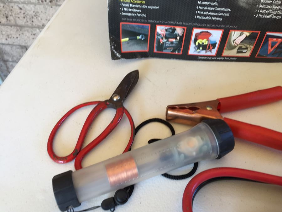 JUST ADDED - Automobile And Tool Lot [Photo 5]