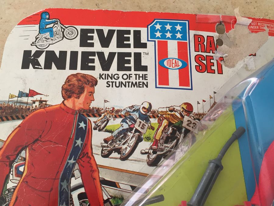 Evel Knievel Racing Set On Damaged Card IDEAL 1975 [Photo 8]