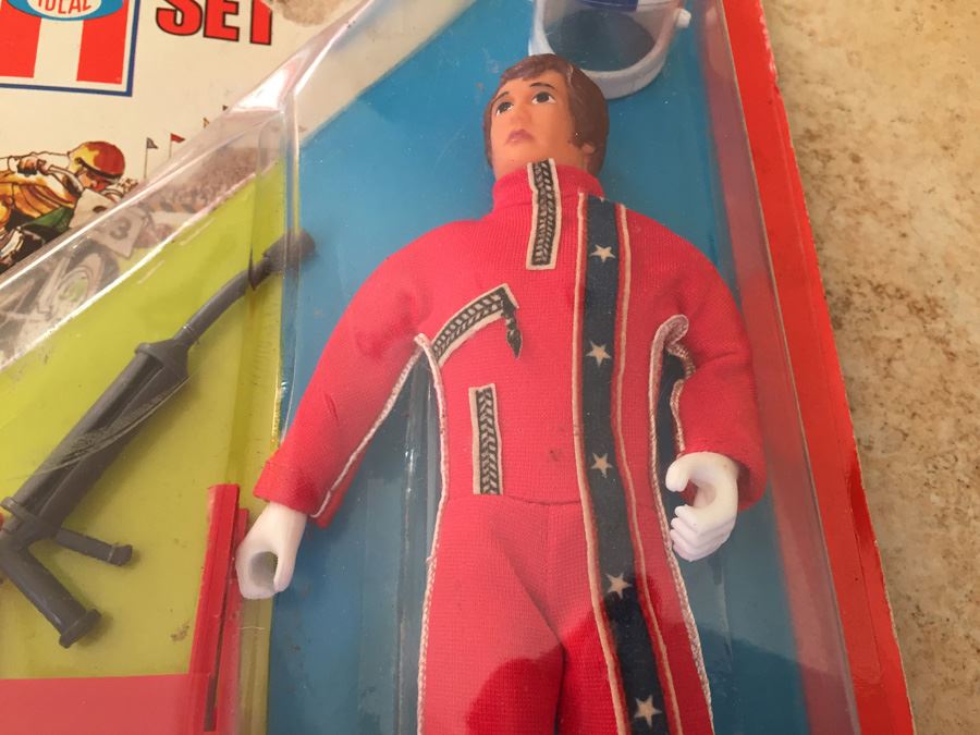 Evel Knievel Racing Set On Damaged Card IDEAL 1975 [Photo 3]