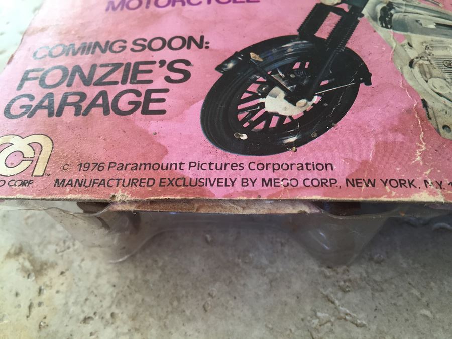 MEGO Happy Days Action Figures Dolls RICHIE And POTSY On Damaged Cards 1976 [Photo 23]