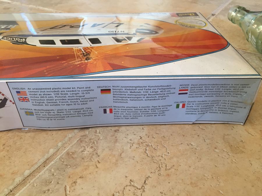 Sealed Revell Model Kit Of Bell Huey LAPD Police Helicopter 1978 [Photo 12]