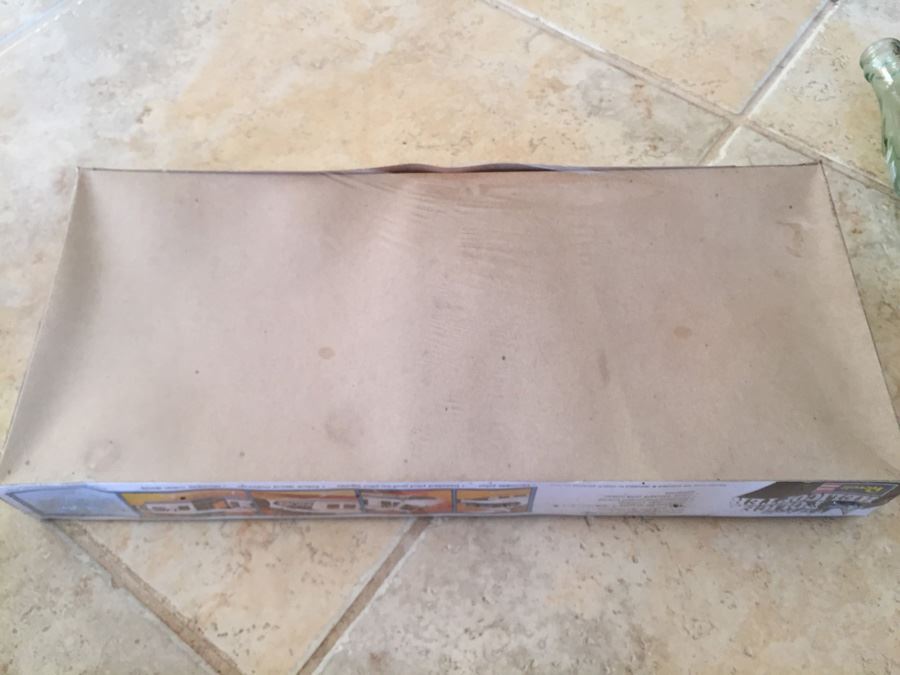 Sealed Revell Model Kit Of Bell Huey LAPD Police Helicopter 1978 [Photo 13]