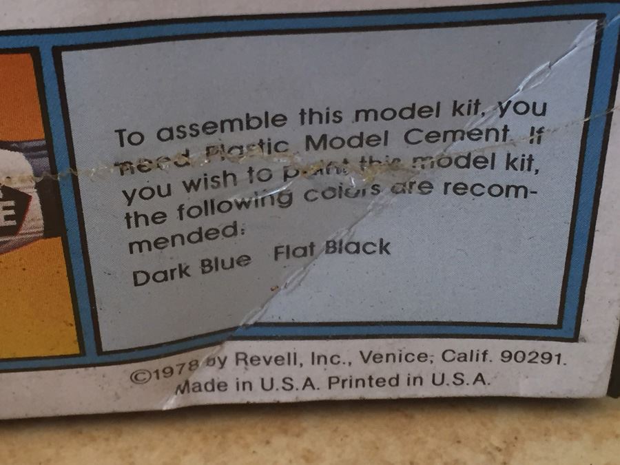 Sealed Revell Model Kit Of Bell Huey LAPD Police Helicopter 1978 [Photo 9]