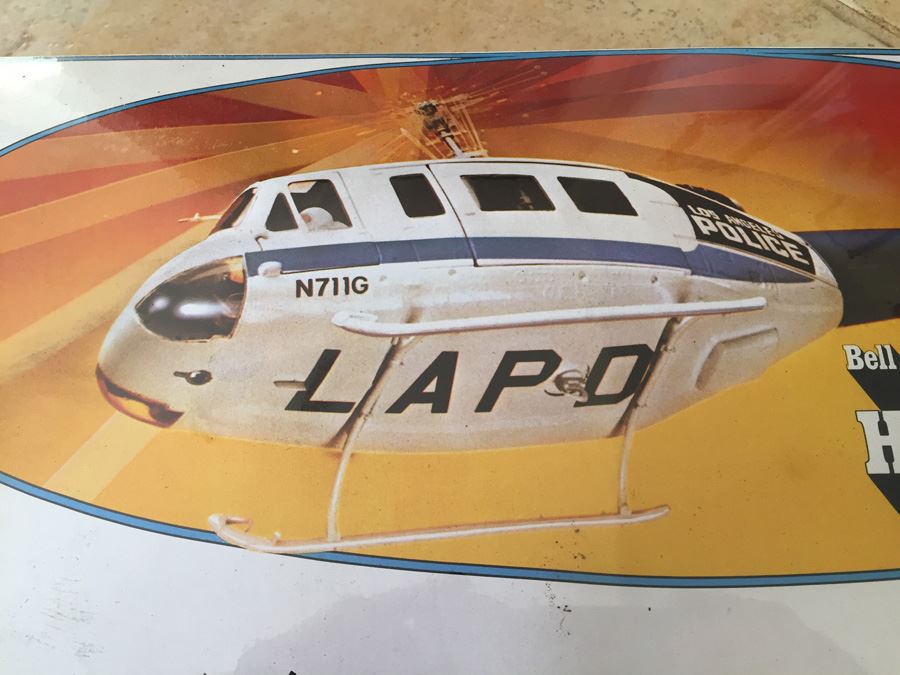 Sealed Revell Model Kit Of Bell Huey LAPD Police Helicopter 1978 [Photo 2]