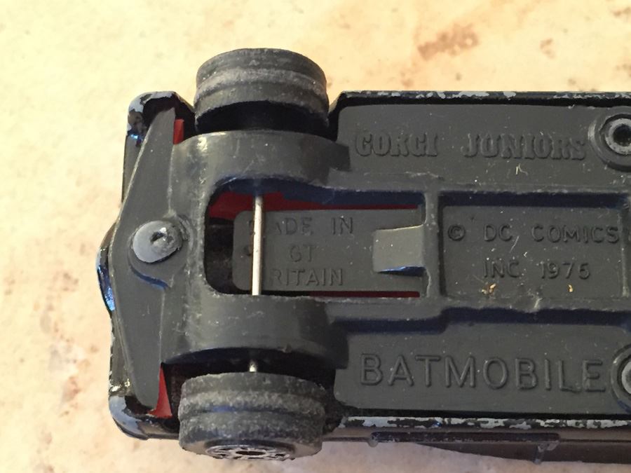 Corgi Juniors Batmobile DC Comics 1976 And Corgi The Joker Van Mobile Batman DC Comics 1979 [Photo 19]