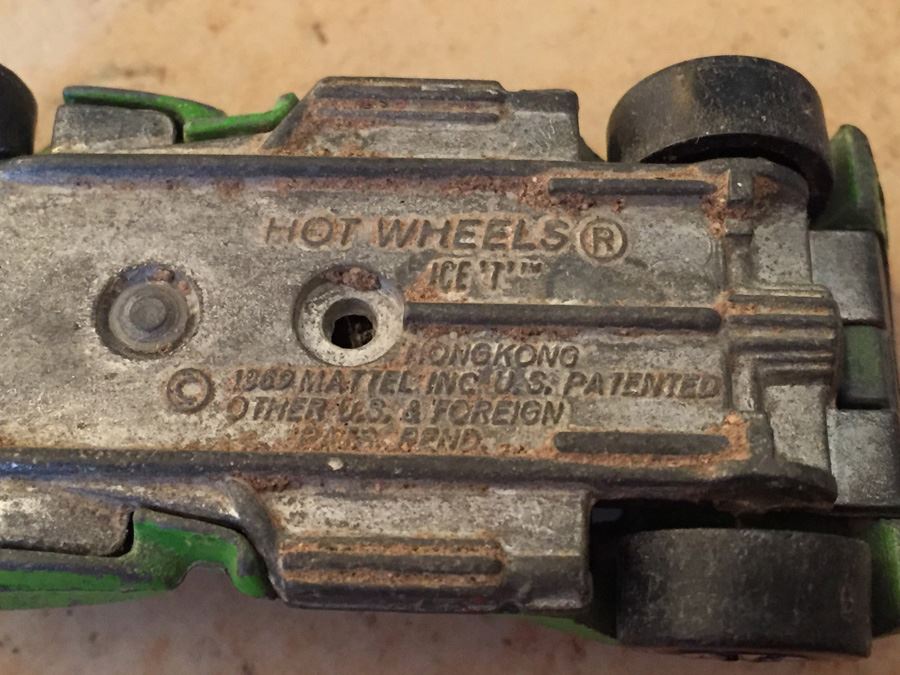 Collectors Car Case With 20 Cars [Photo 44]