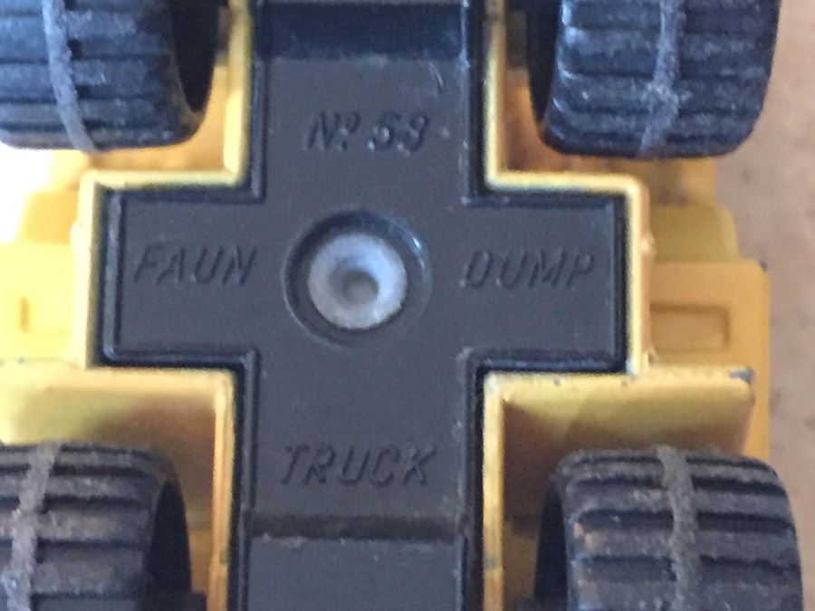 Collectors Car Case With 20 Cars [Photo 88]