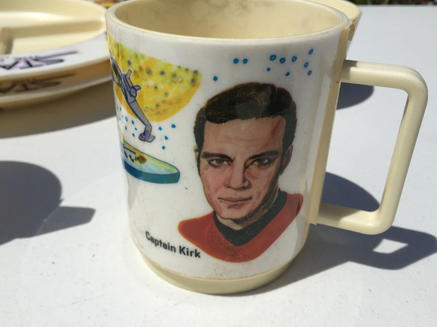 Vintage 1975 & 1979 Collection Of Star Trek Plates, Coffee Cups And Bowl [Photo 5]
