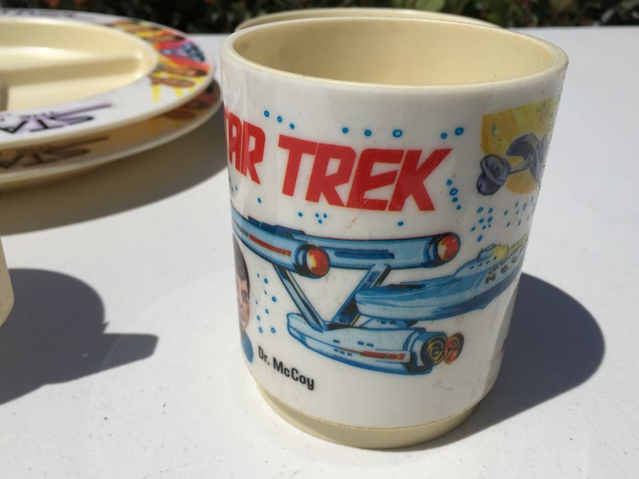 Vintage 1975 & 1979 Collection Of Star Trek Plates, Coffee Cups And Bowl [Photo 7]