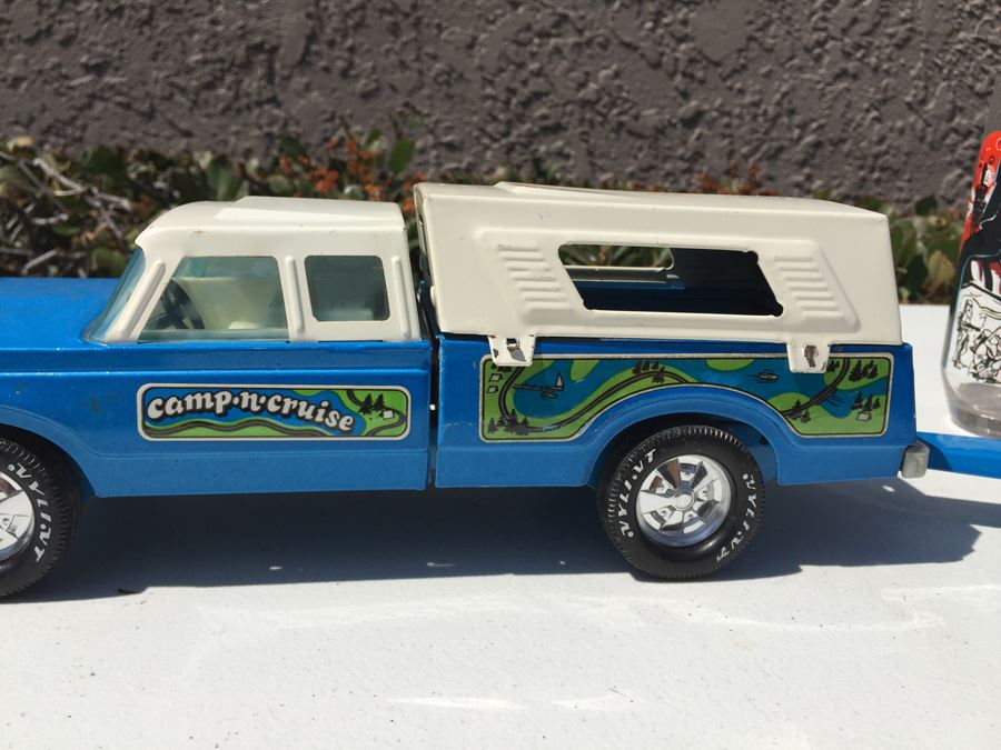 Nylint Camp-N-Cruise Toy Truck & Boat Trailer Pressed Metal Vehicle Vintage [Photo 3]