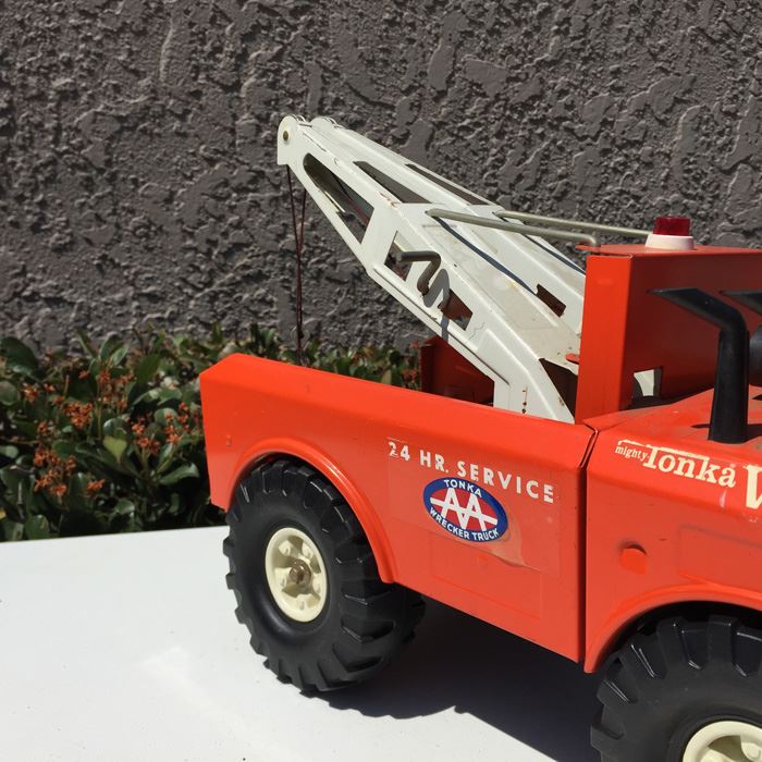 Metal Tonka Wrecker Vintage 1960s Twin Boom Tow Truck [Photo 12]