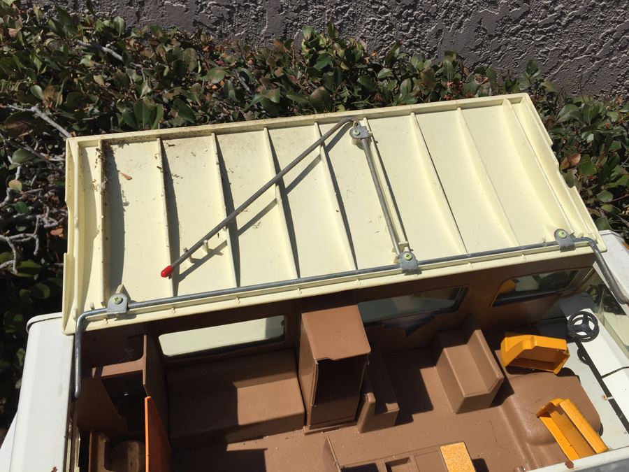 Large Metal Vintage Tonka Winnebago Indian Rv Motor Home Steel Camper 1970's [Photo 12]