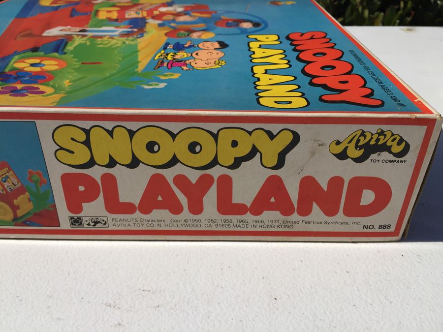 snoopy toy box