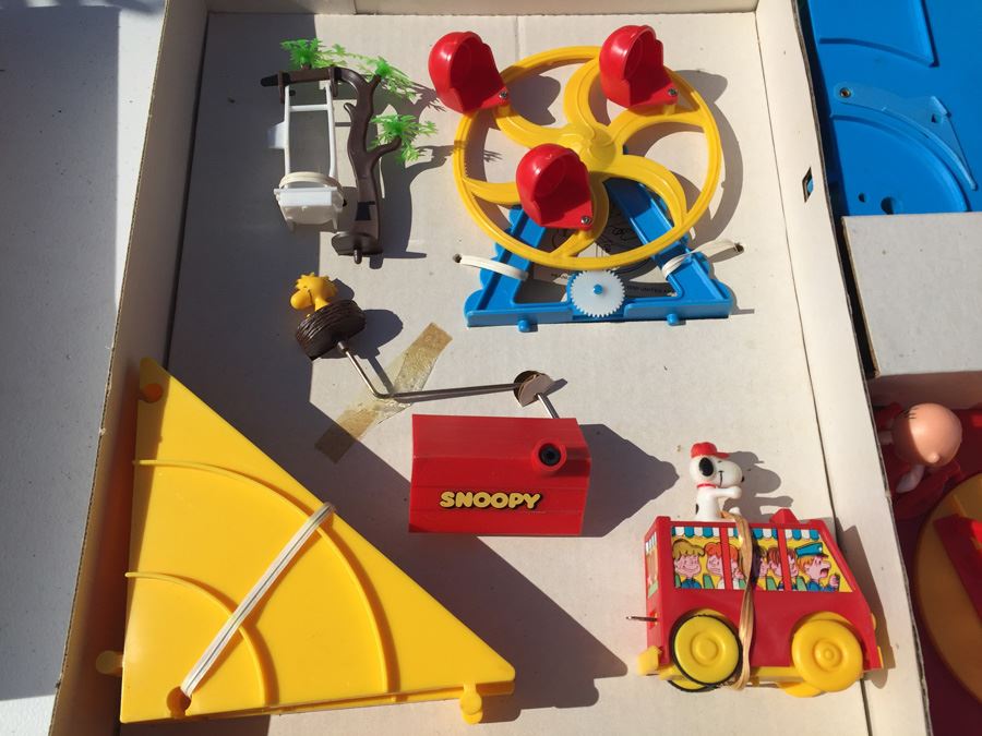 aviva toy company snoopy