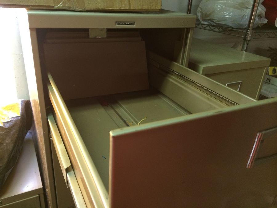 Steelcase Heavy Duty 5-Drawer Filing Cabinet [Photo 4]