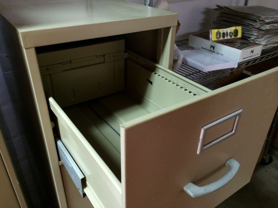 4-Drawer Metal Filing Cabinet [Photo 3]