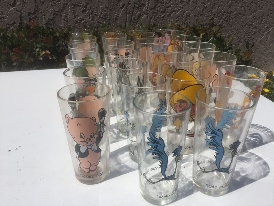 1973 Looney Toons Pepsi Collectible Warner Bros Glasses [Photo 2]