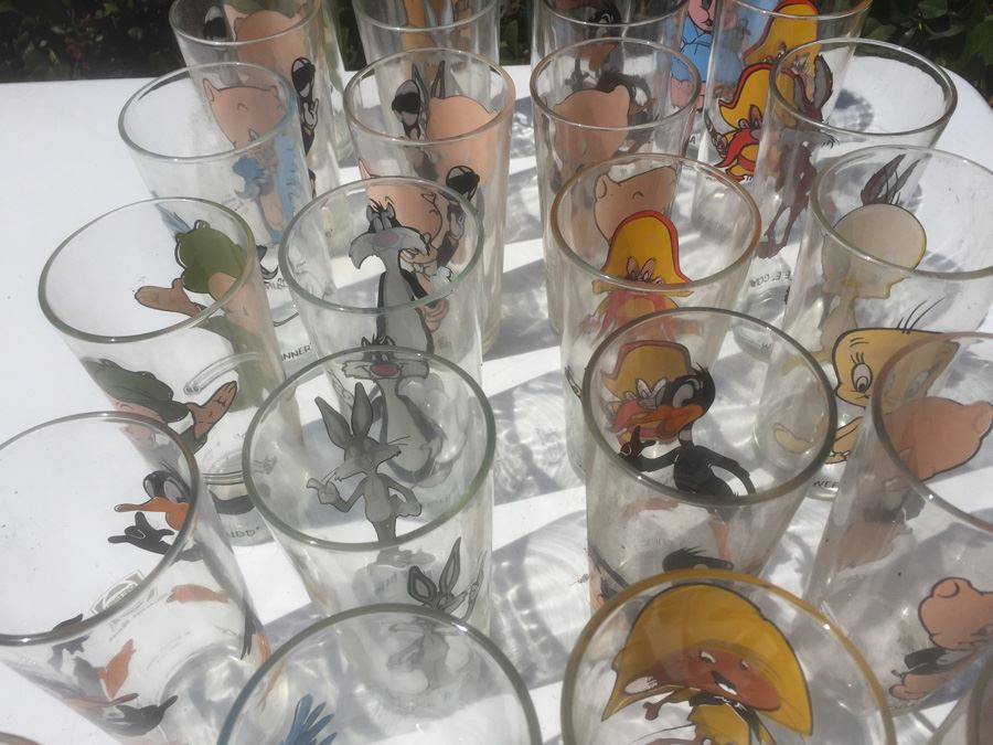 1973 Looney Toons Pepsi Collectible Warner Bros Glasses [Photo 3]