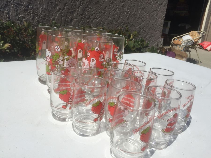 Huge Strawberry Shortcake Glass Lot [Photo 8]
