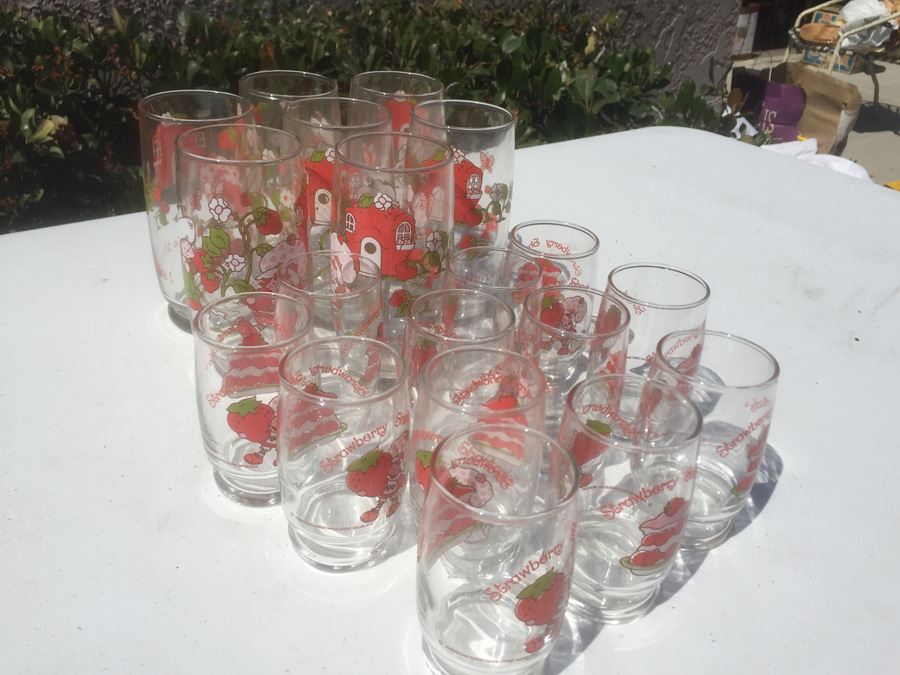 Huge Strawberry Shortcake Glass Lot [Photo 9]