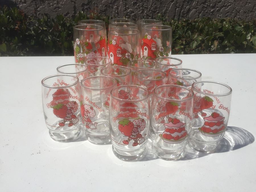 Huge Strawberry Shortcake Glass Lot [Photo 1]