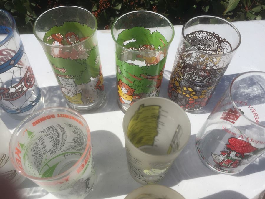 Vintage Glass Lot With Pac Man Glass [Photo 4]