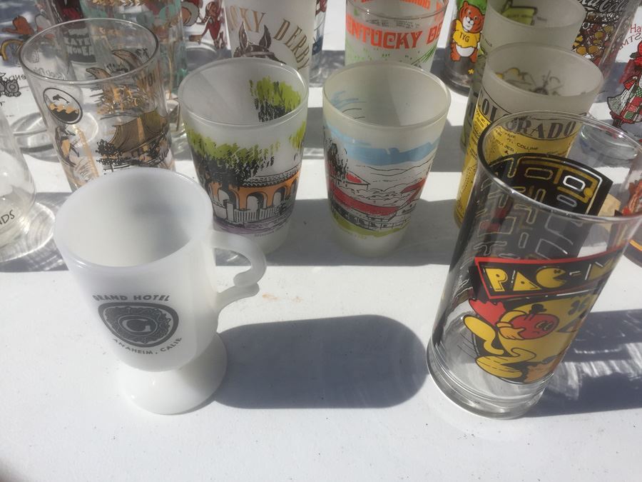 Vintage Glass Lot With Pac Man Glass [Photo 8]