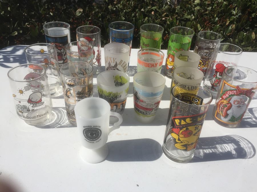 Vintage Glass Lot With Pac Man Glass [Photo 10]