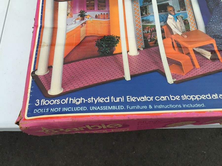 Barbie Townhouse 3 1/2 Feet High Mattel 1977 [Photo 3]