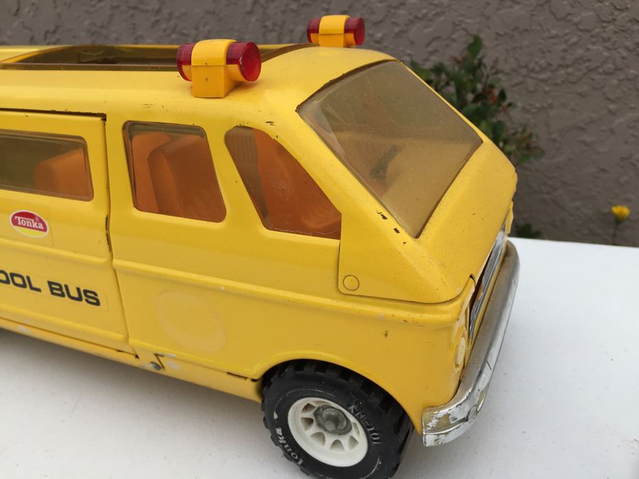 Yellow Pressed Steel Tonka School Bus XR 101 [Photo 3]