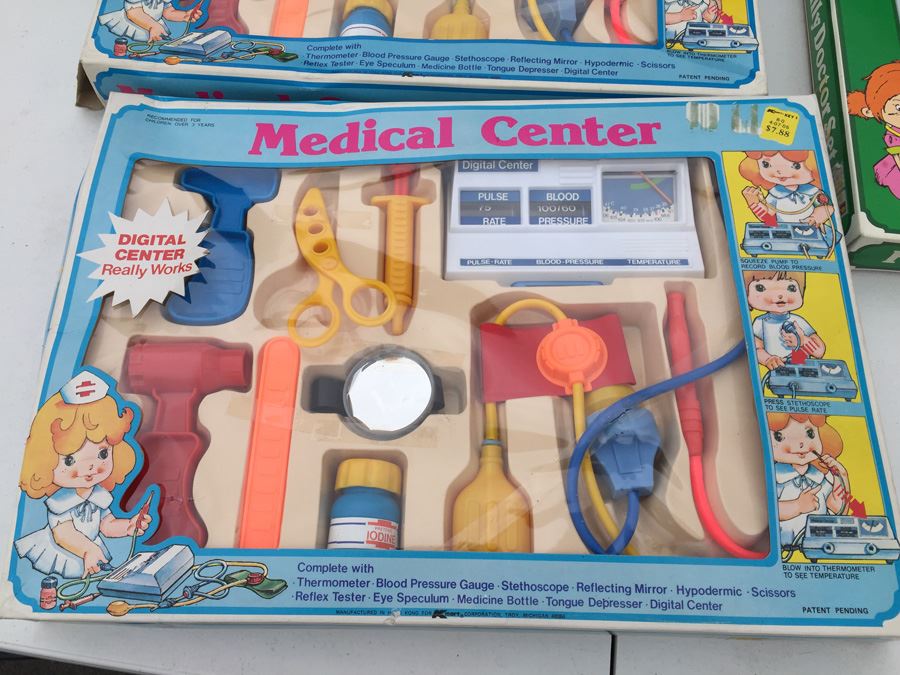 Vintage Kid's Doctors Medical Play Sets [Photo 2]