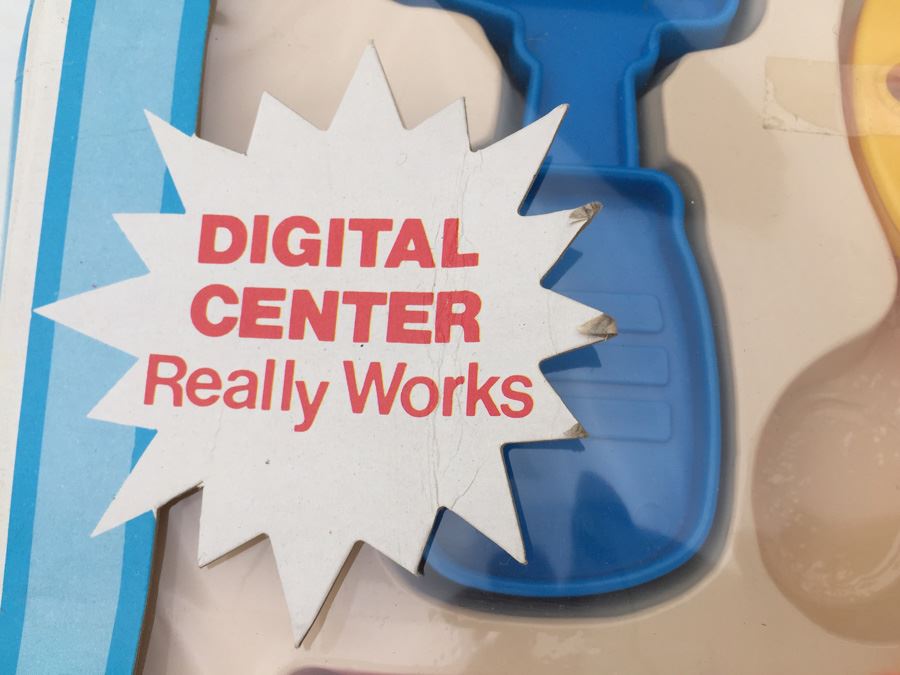 Vintage Kid's Doctors Medical Play Sets [Photo 12]