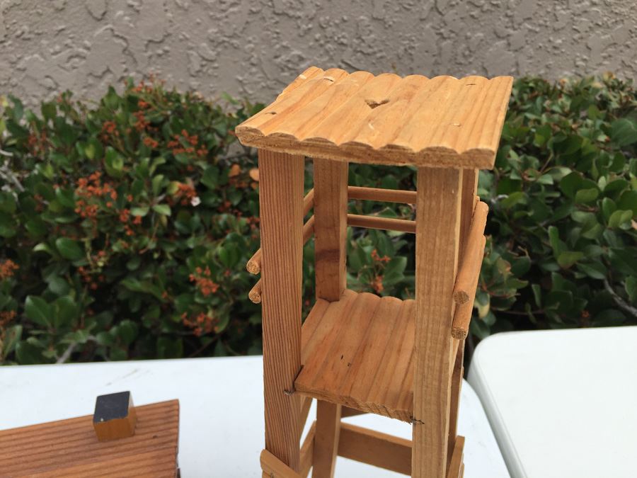 Wooden Blacksmith And Oil Rig Models [Photo 6]