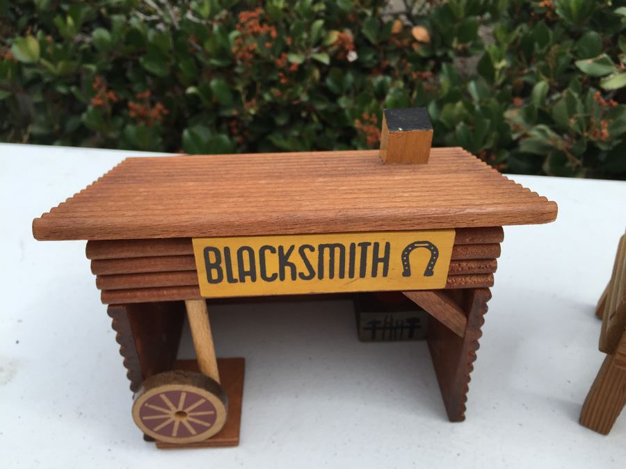 Wooden Blacksmith And Oil Rig Models [Photo 4]