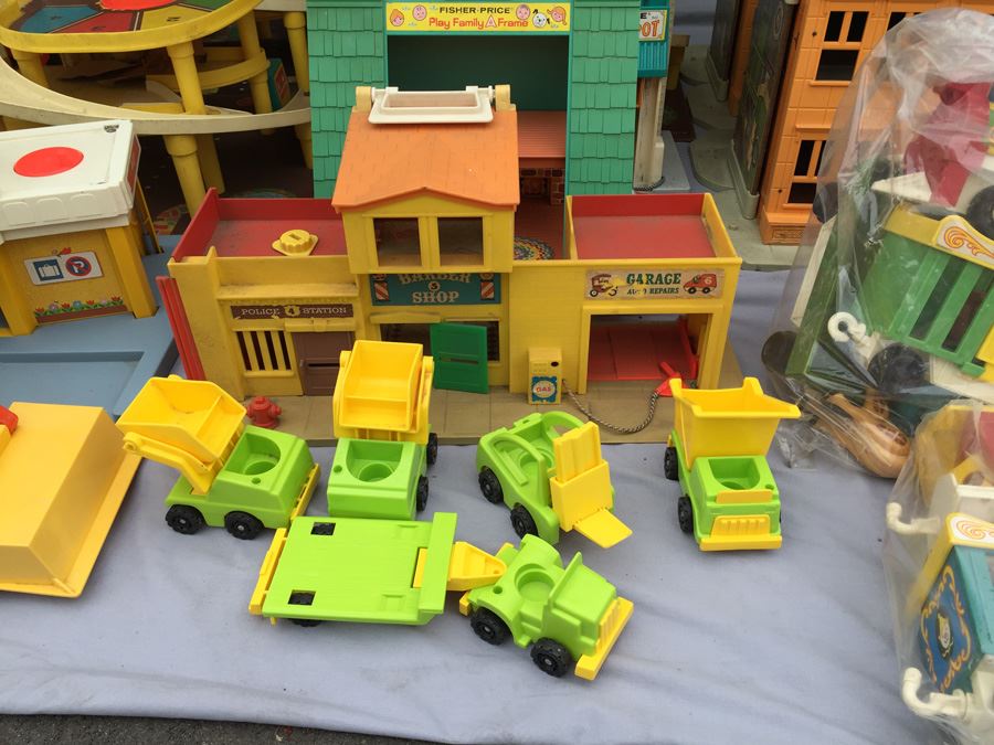 MEGA Vintage Fisher Price Play Sets Including McDonalds, Airport, Farm And Tons More [Photo 60]