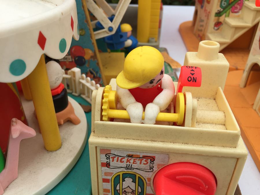 MEGA Vintage Fisher Price Play Sets Including McDonalds, Airport, Farm And Tons More [Photo 30]
