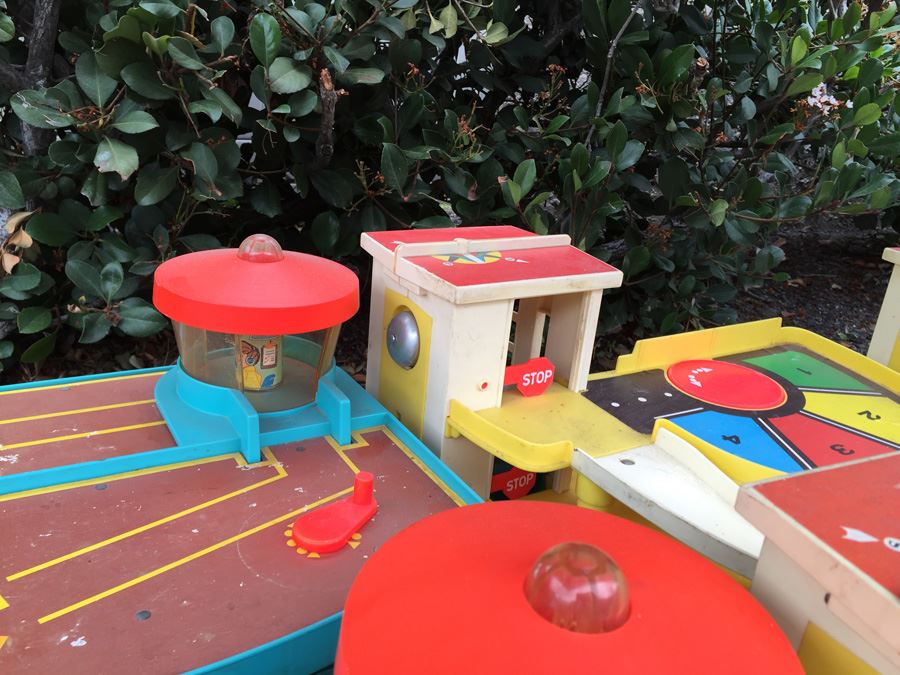 MEGA Vintage Fisher Price Play Sets Including McDonalds, Airport, Farm And Tons More [Photo 84]