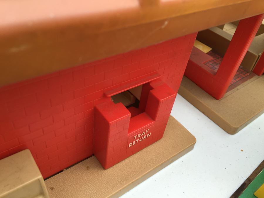 MEGA Vintage Fisher Price Play Sets Including McDonalds, Airport, Farm And Tons More [Photo 17]